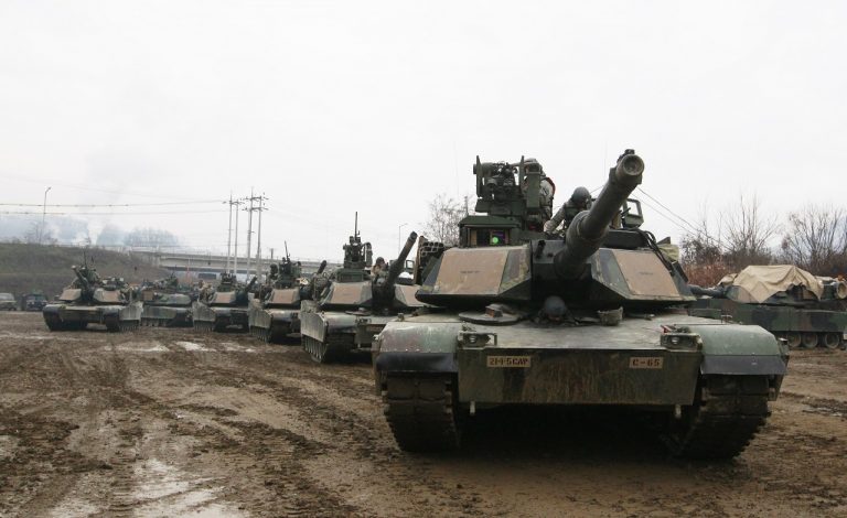 americké vojenské tanky M1A2 SEP Abrams