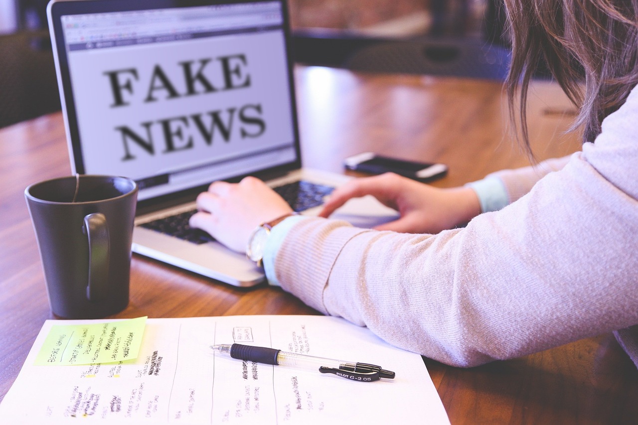 fake-news falošné správy hoax